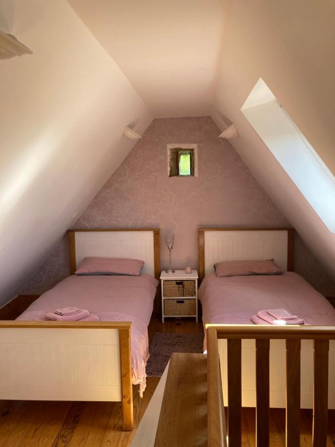 The Gingerbread House Cottage Beauficel Exteriér fotografie